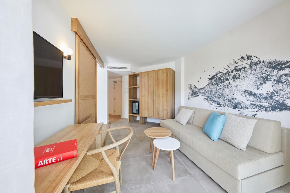 Ferrer Sofia Aparthotel 37/65