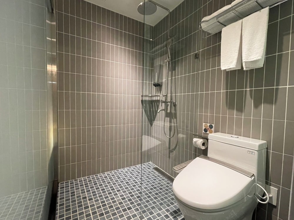 Fun Stay Inn Ximen 45/48