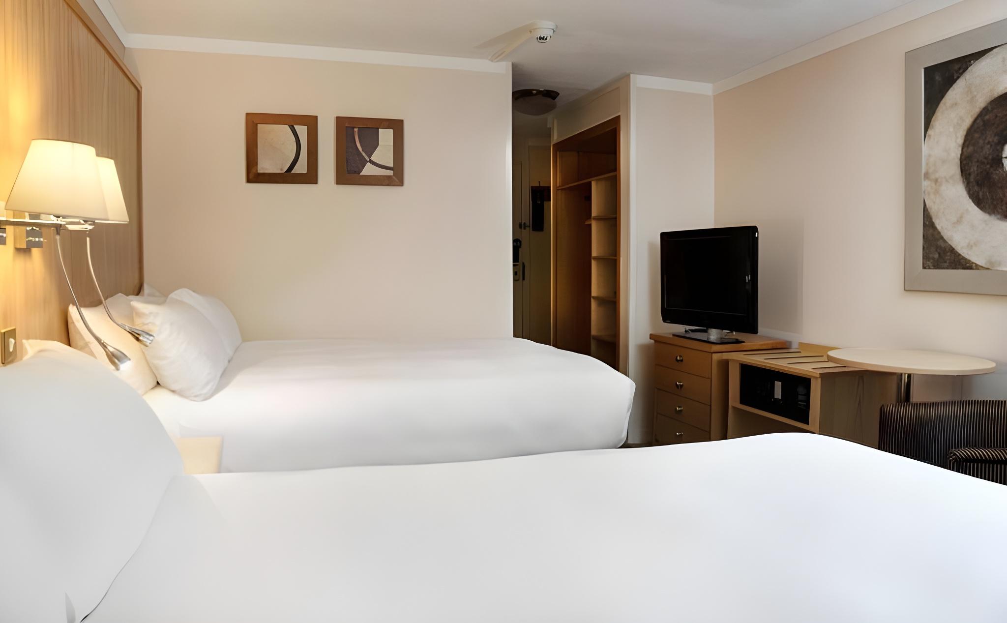 Room, Twin Beds, No Window, Small, Annex