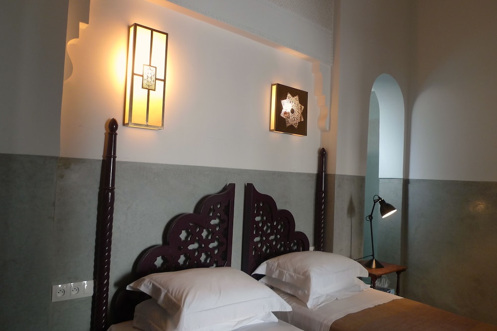 Riad 72 43/76