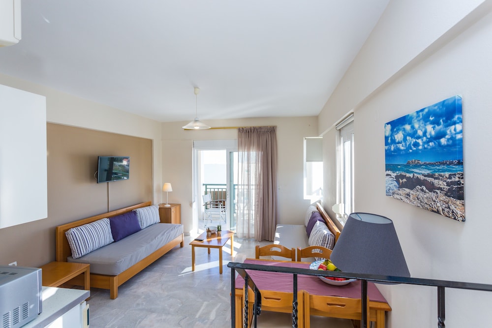 Radamanthys Apartments 18/42