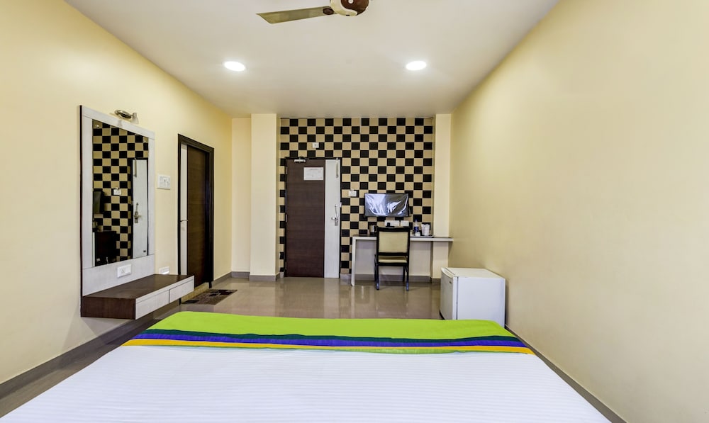 Treebo Pawan Putra 28/35