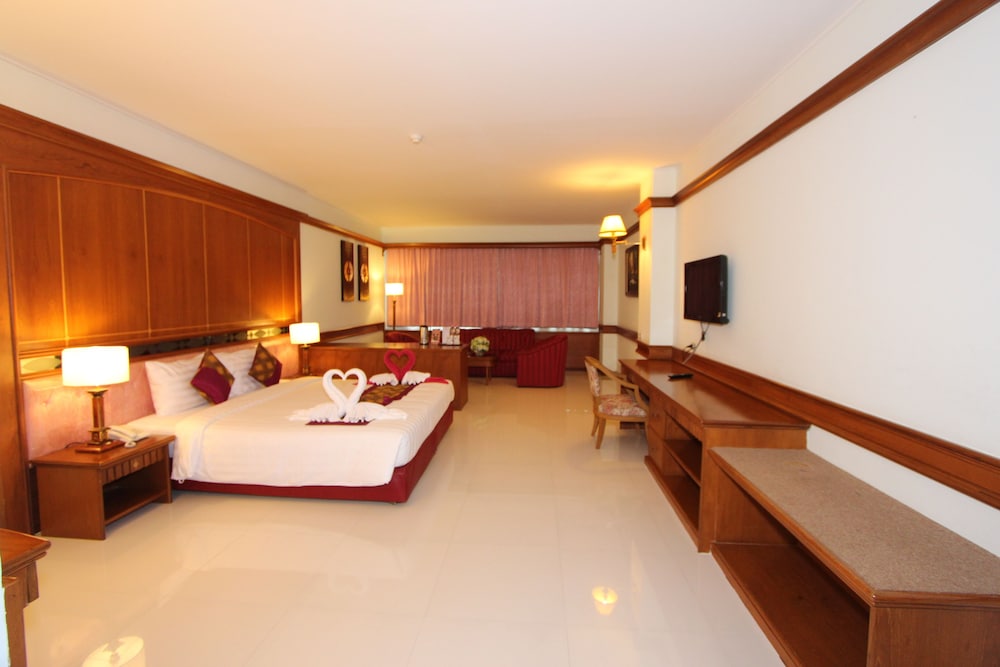 Camelot Hotel Pattaya 13/50