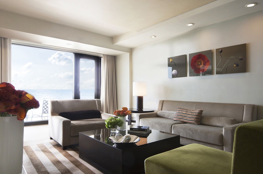 Paradise Hotel Busan 37/75