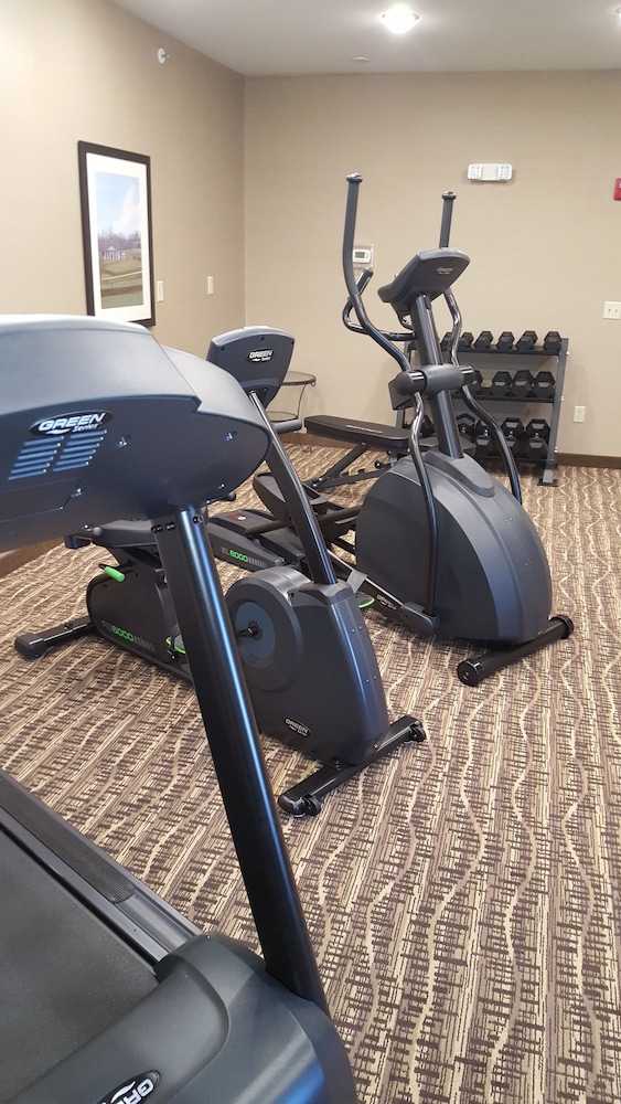 Comfort Inn & Suites Northern Kentucky 30/48