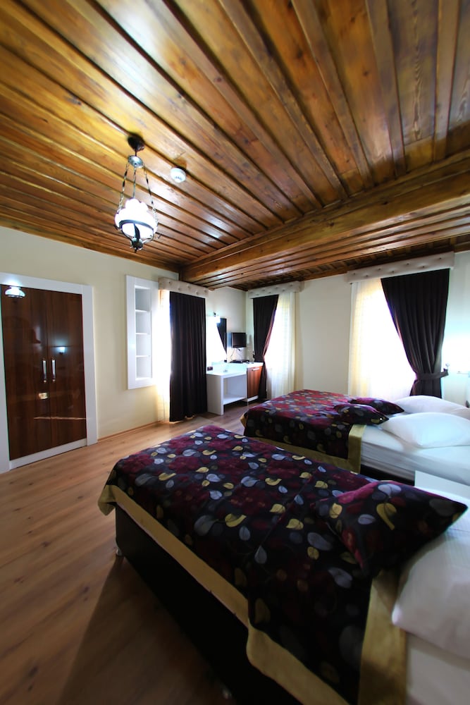 Bacchus Pension 16/49
