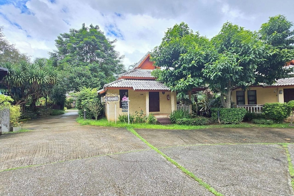 POONYAMANTRA RESORT 64/75