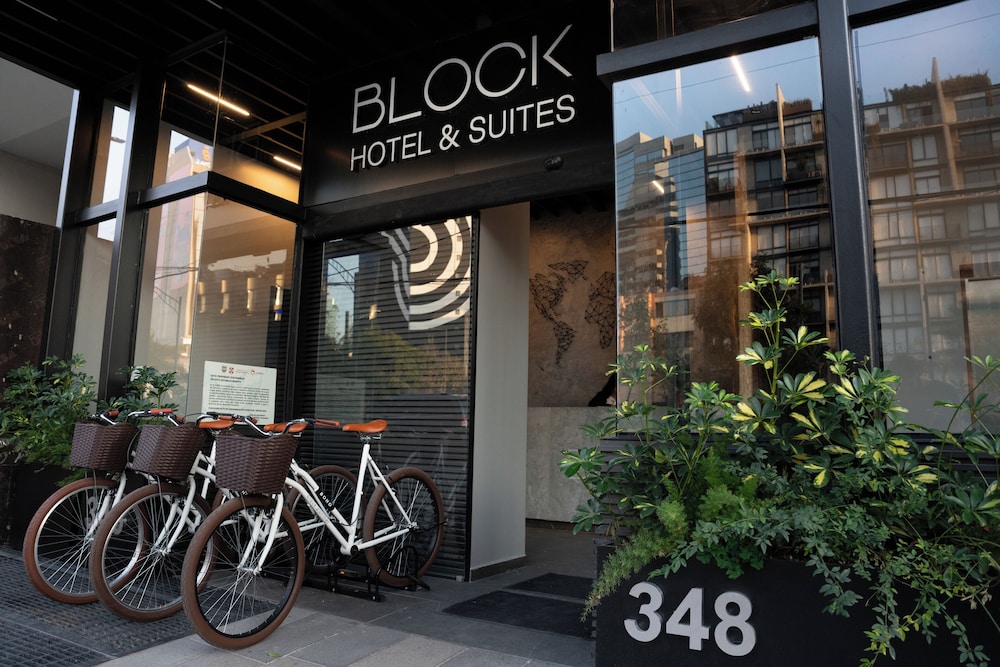 Hotel Block Suites 3/69