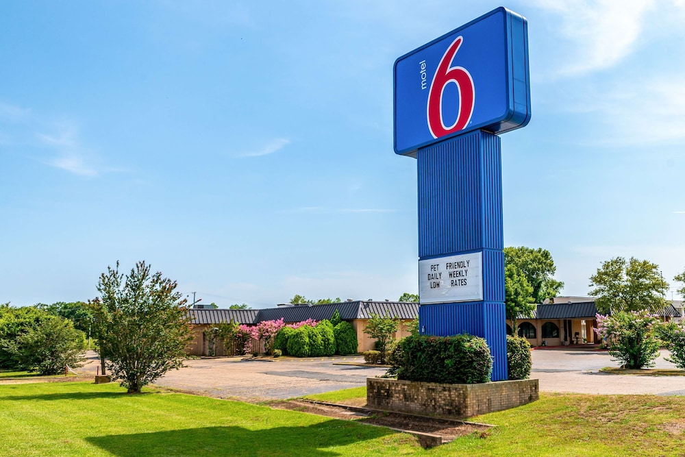 Motel6 Natchitoches, LA 51/55