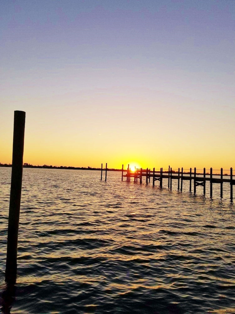 Paradise Cove at Lemon Bay 53/71