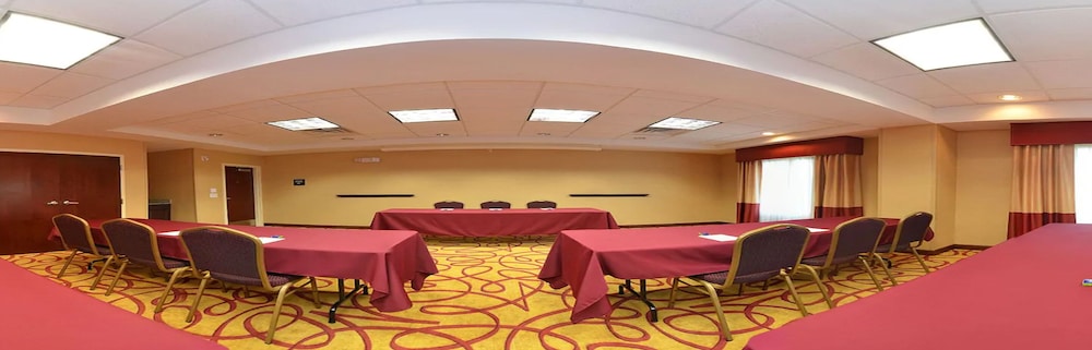 Hampton Inn Dade City Zephyrhills Fl 50/58