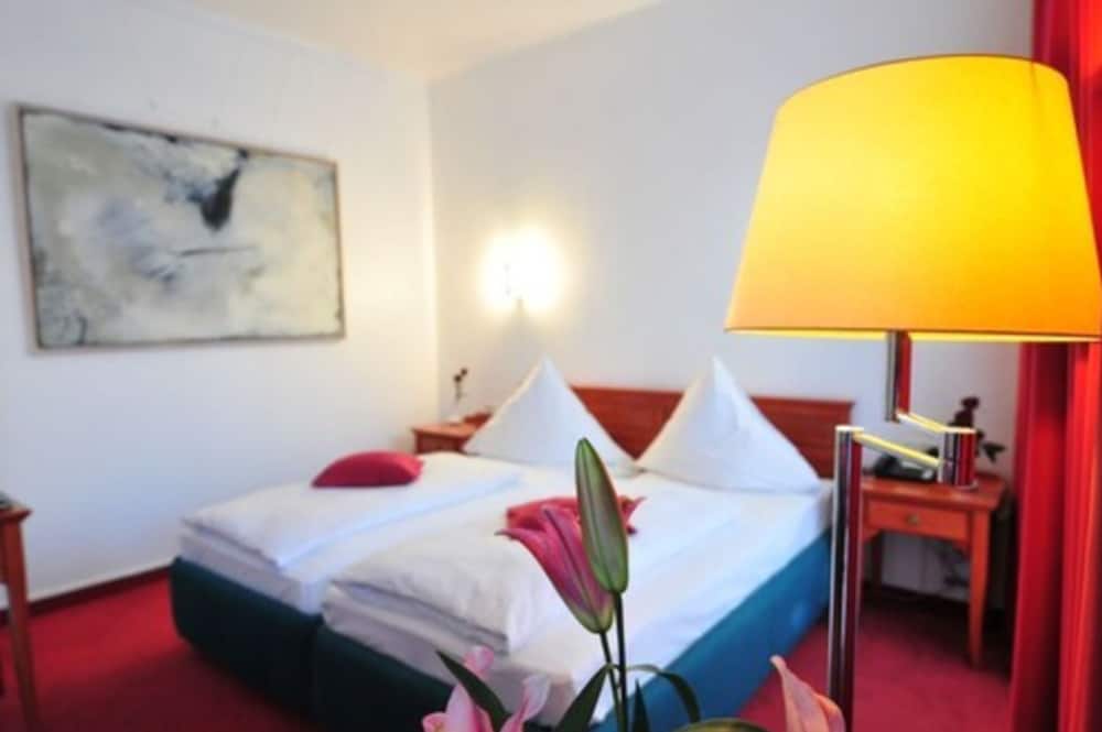 CERANO CITY HOTEL KOLN AM DOM 16/38
