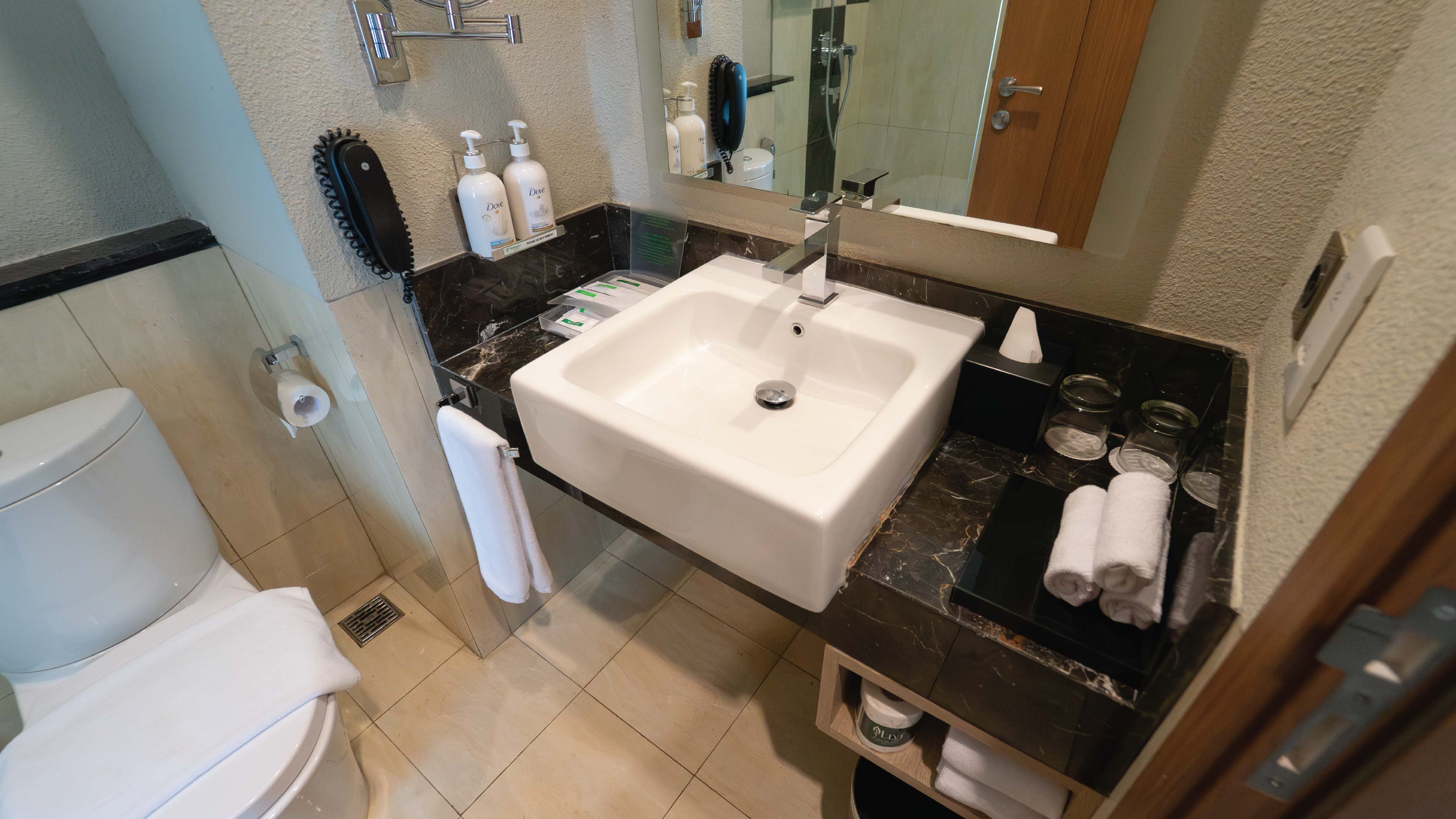 غرفة ديلوكس، Holiday Inn Cikarang Jababeka 2/3