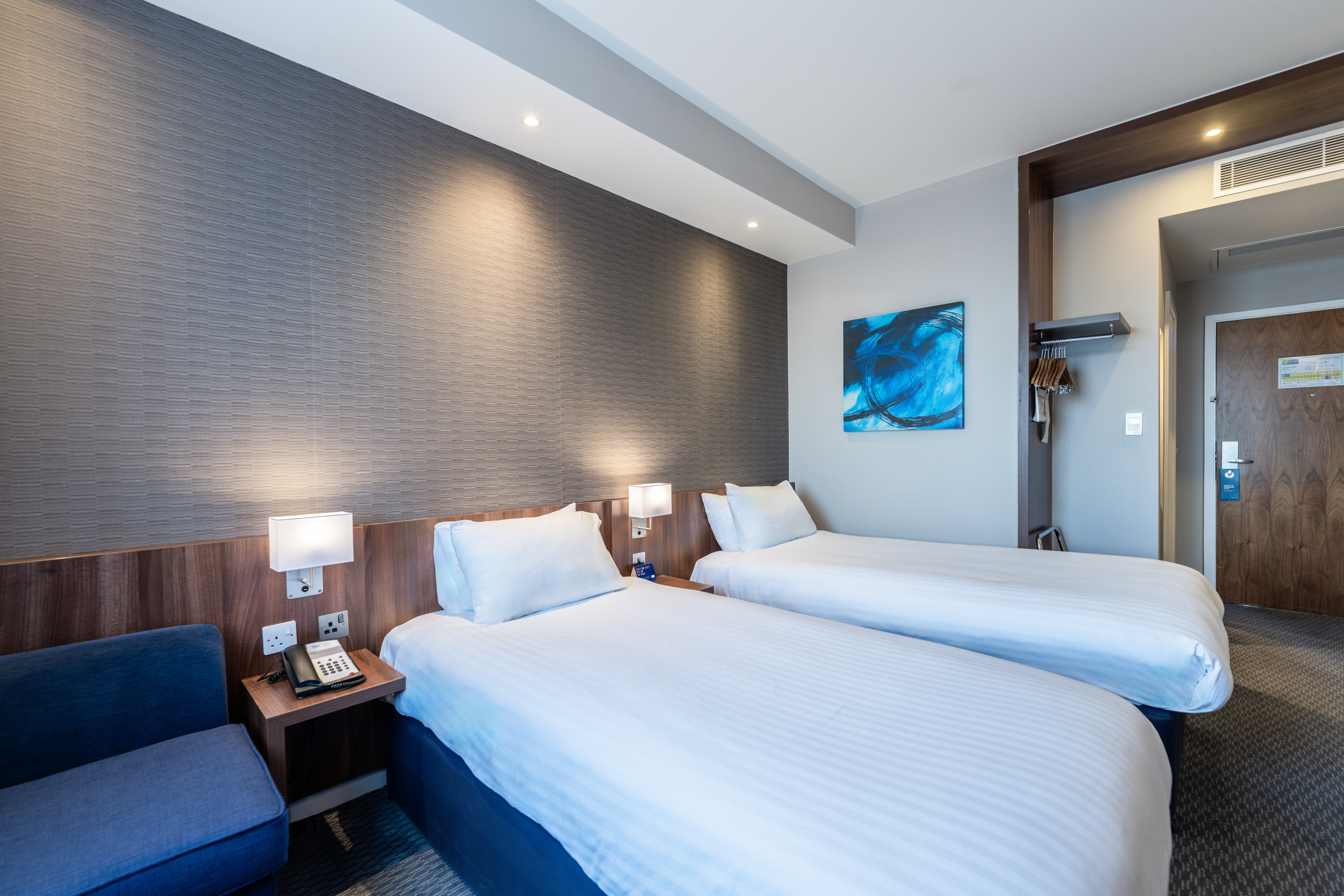 Holiday Inn Express Aberdeen Airport 31/72