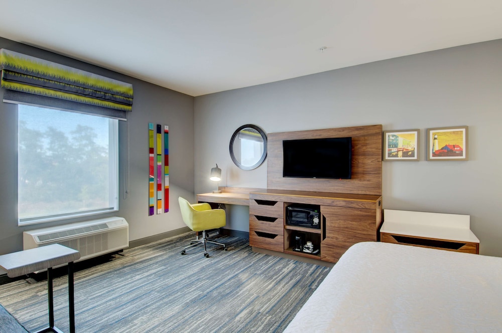 Hampton Inn Suites Portland Me 21/59