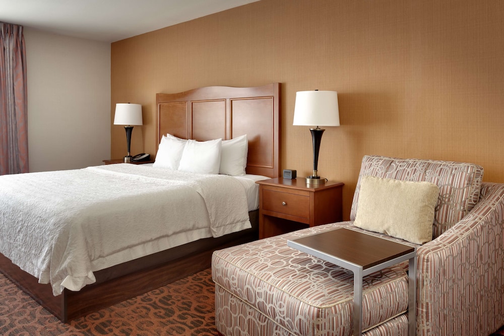 Hampton Inn & Suites Orem 15/43
