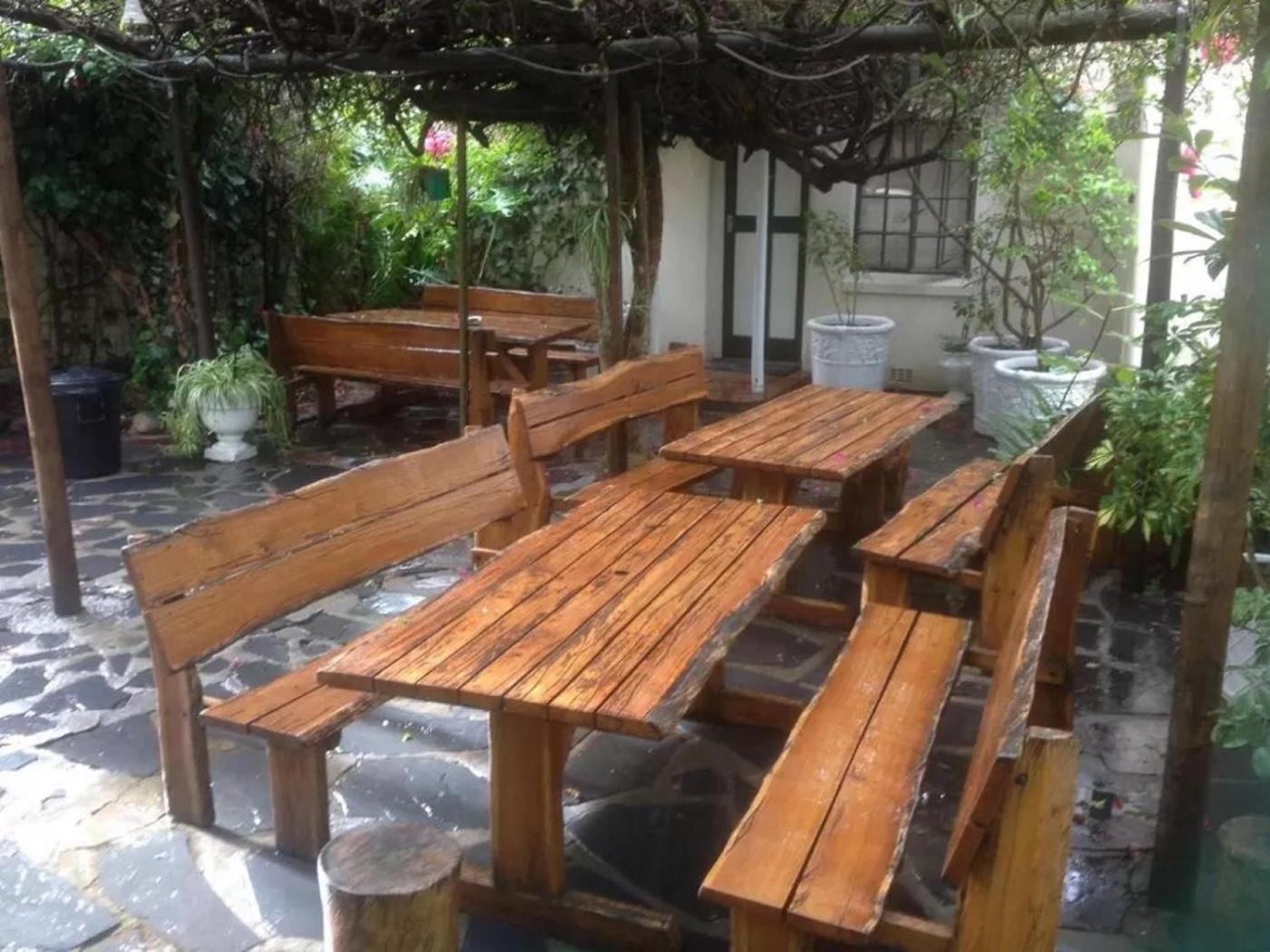 Somerset Guest Lodge 17/25