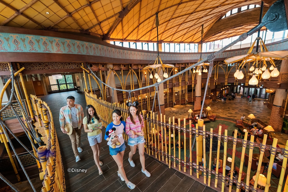 Disney Explorers Lodge 52/57