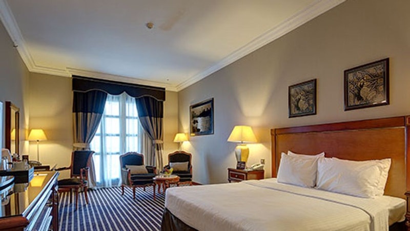Royal Ascot Hotel 8/56