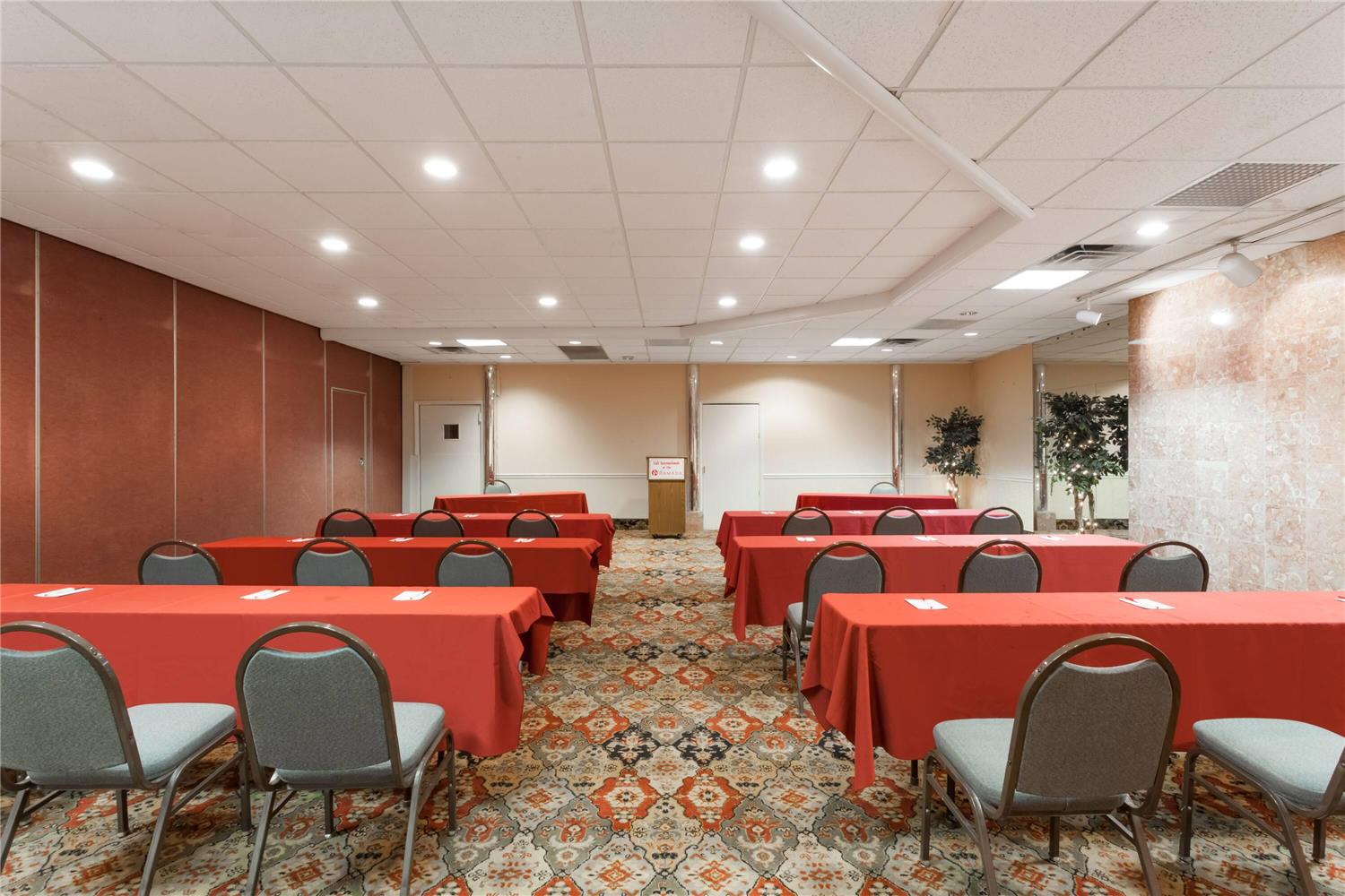 Ramada By Wyndham Newburgh/West Point 37/46