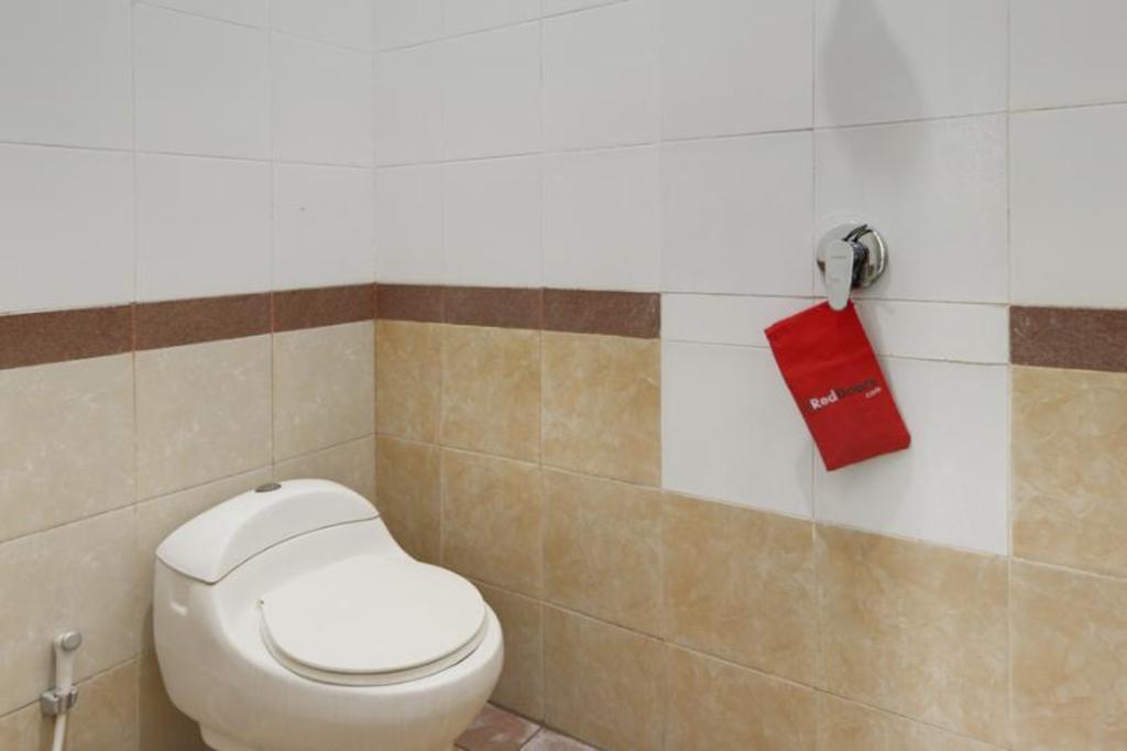 Reddoorz Near Stadion Kompyang Sujana Bali 35/38
