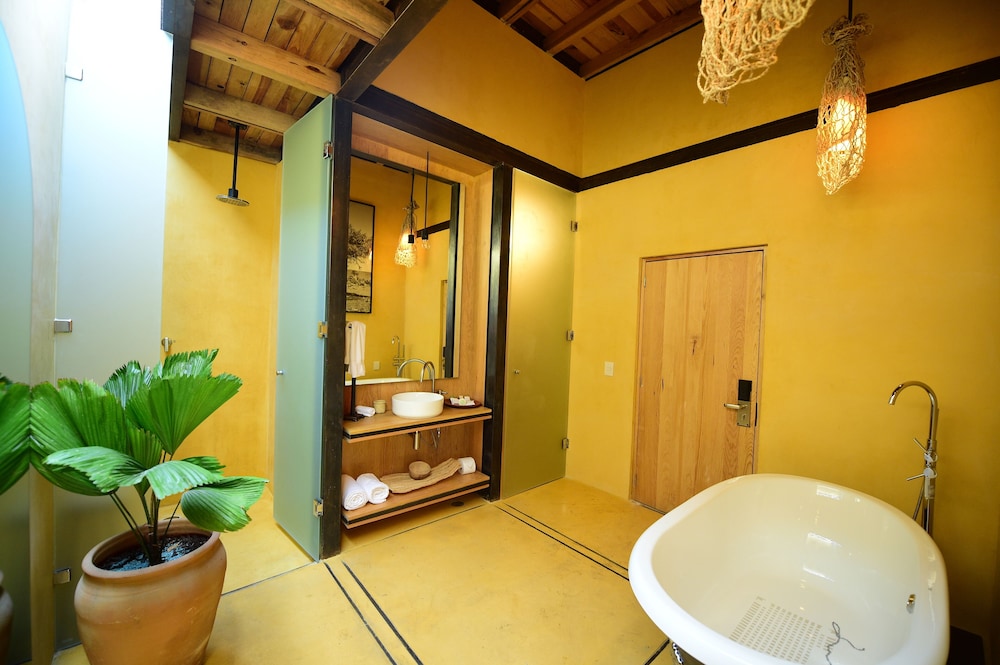 Hotel Los Amantes 43/50