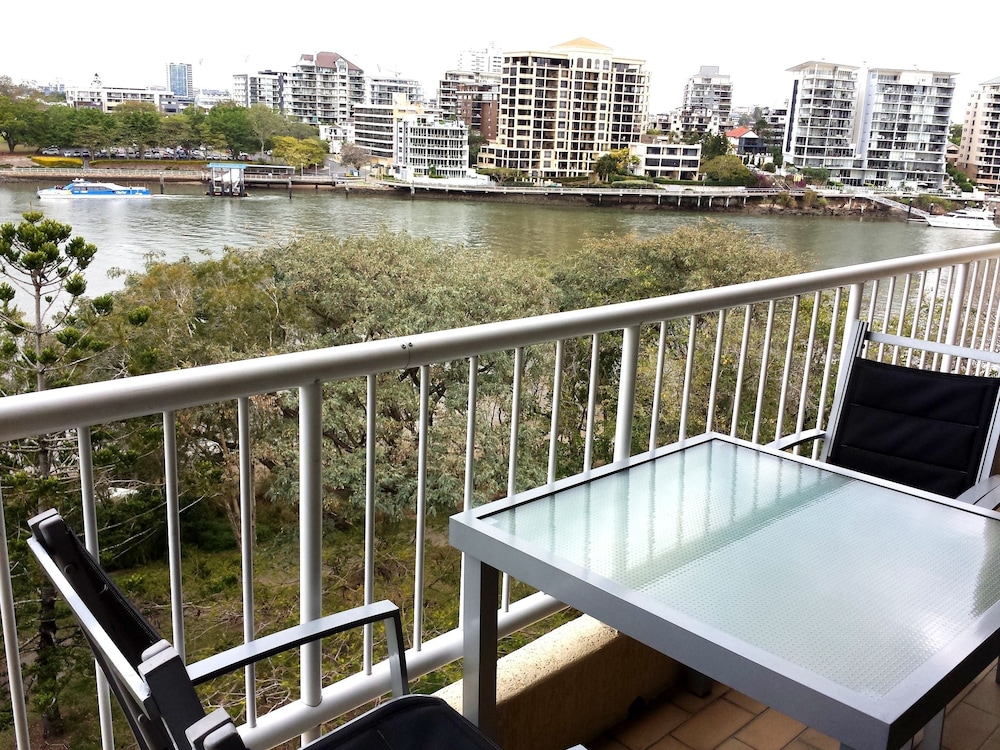 Kirribilli Riverfront Apartments 39/72