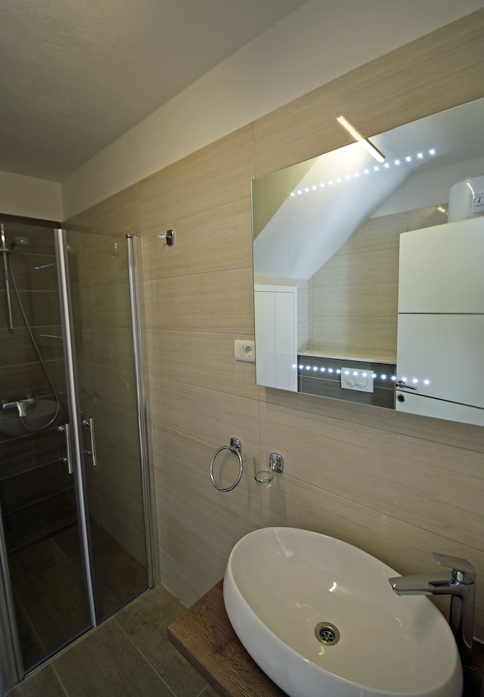 Kuzma Rooms 59/69