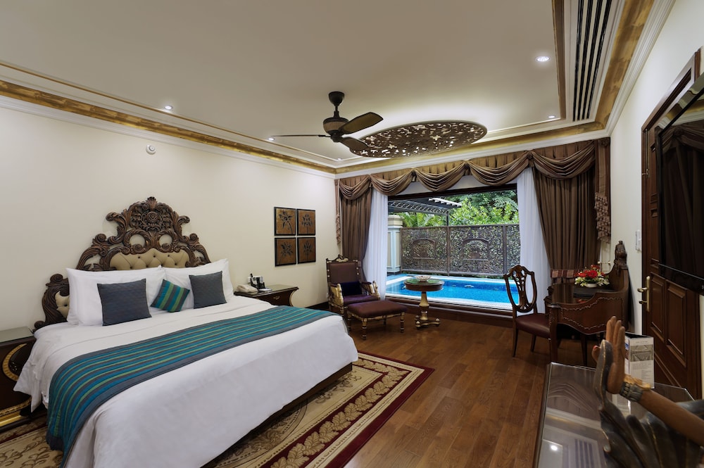 Executive, Cottage, King Bed, Lagoon View