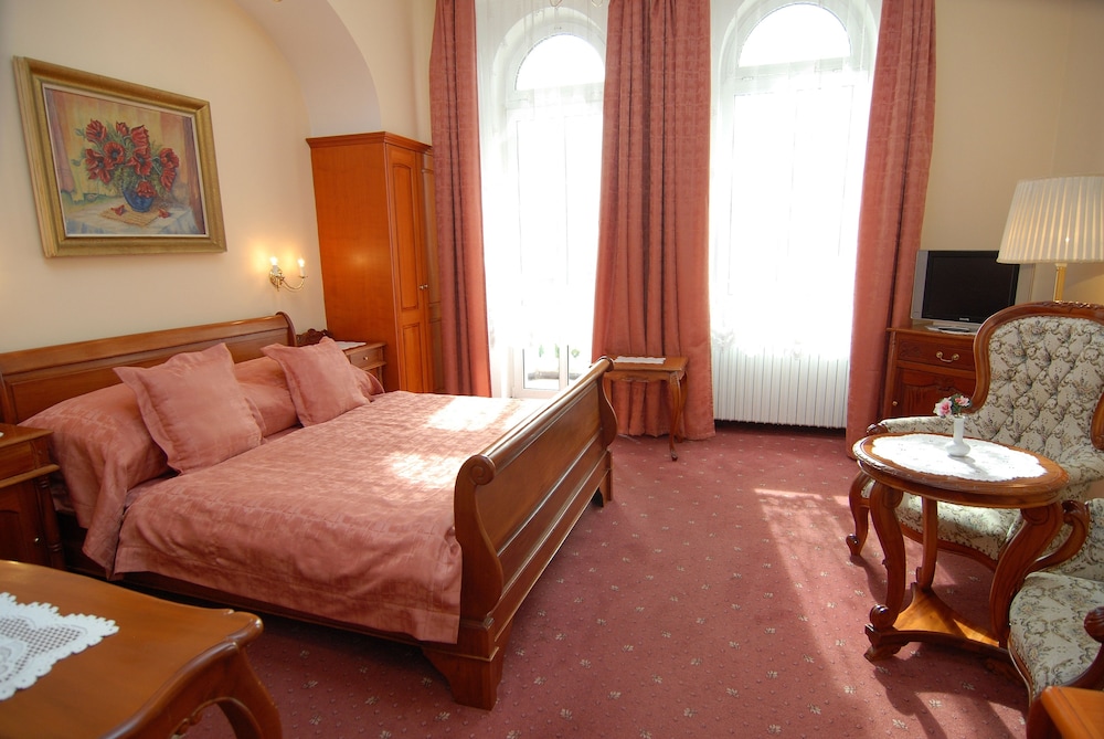 Hotel Opera Prague 24/76