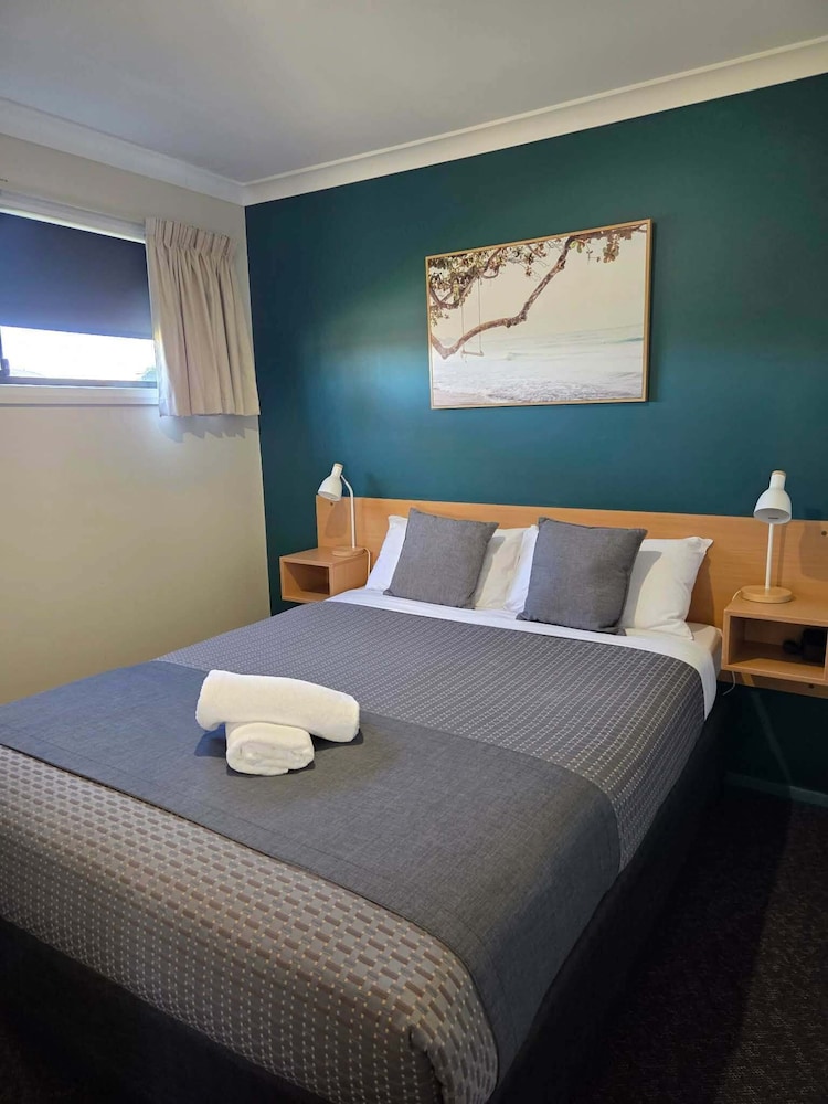 BIG4 Hobart Airport Tourist Park Hotel 16/48