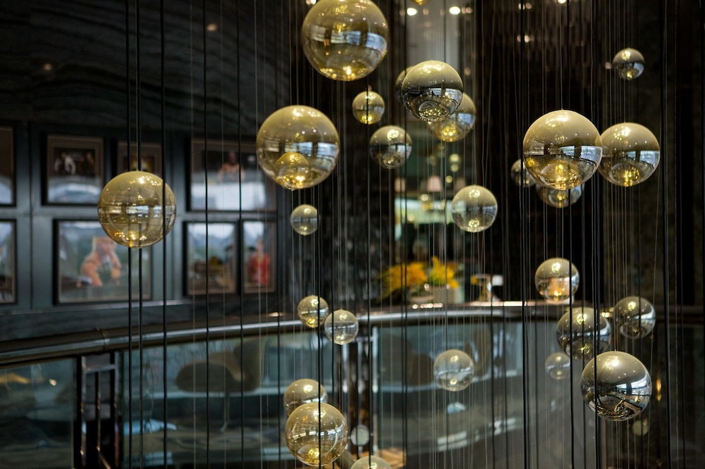 DeRUCCI Hotel 40/65