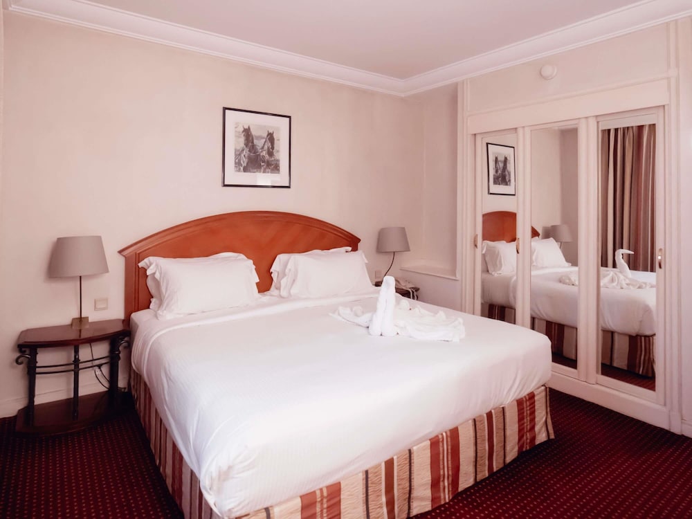 Pullman Bucharest World Trade Center Hotel 23/74