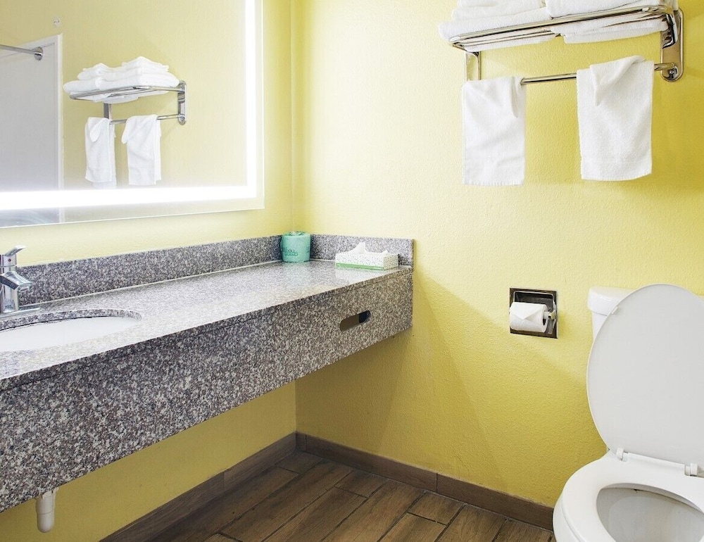 Plantation Suites Conference Center 50/50