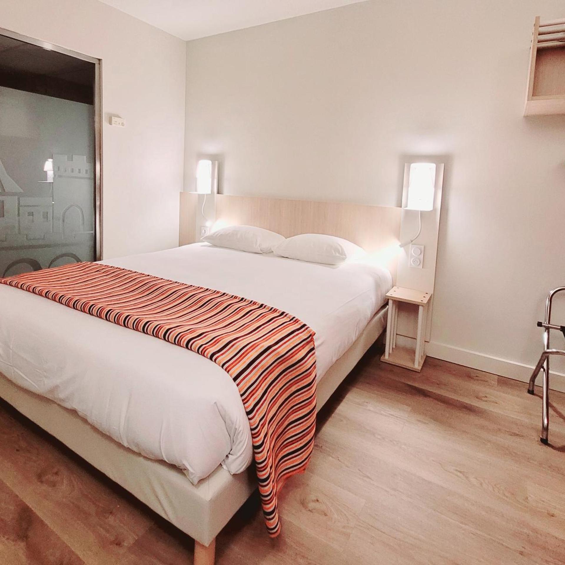 غرفة ديلوكس بسرير كينج، INTERHOTEL ESPACE CITE 3/8