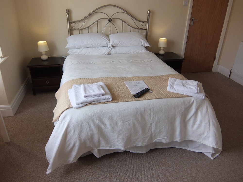 The Monsell Hotel 16/34
