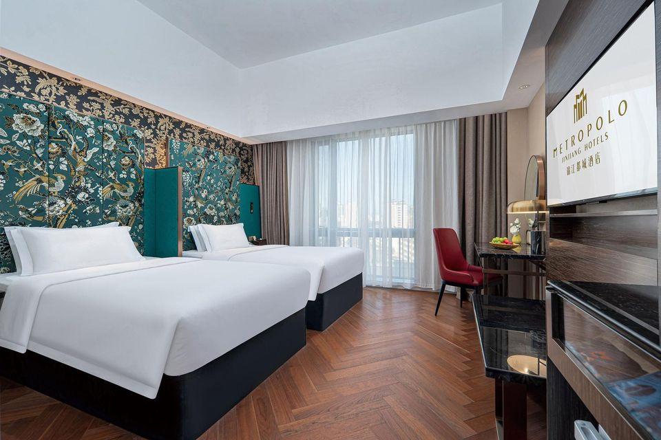 Superior, Twin Beds