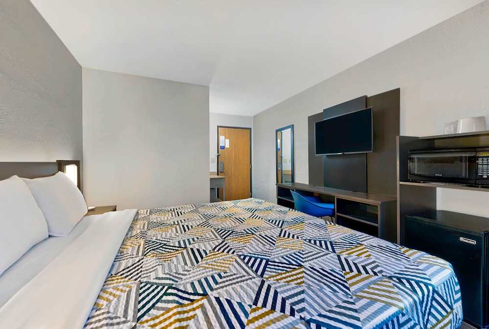 Motel6 Cedar Rapids, IA - Airport 40/57