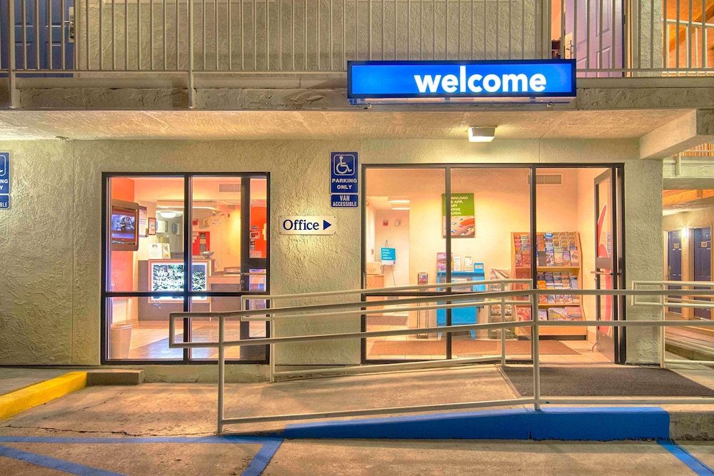 Motel6 Mammoth Lakes, CA 49/55