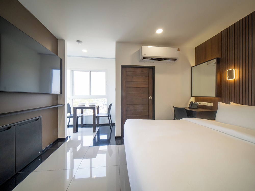 Samutprakarn Hotel 9/44