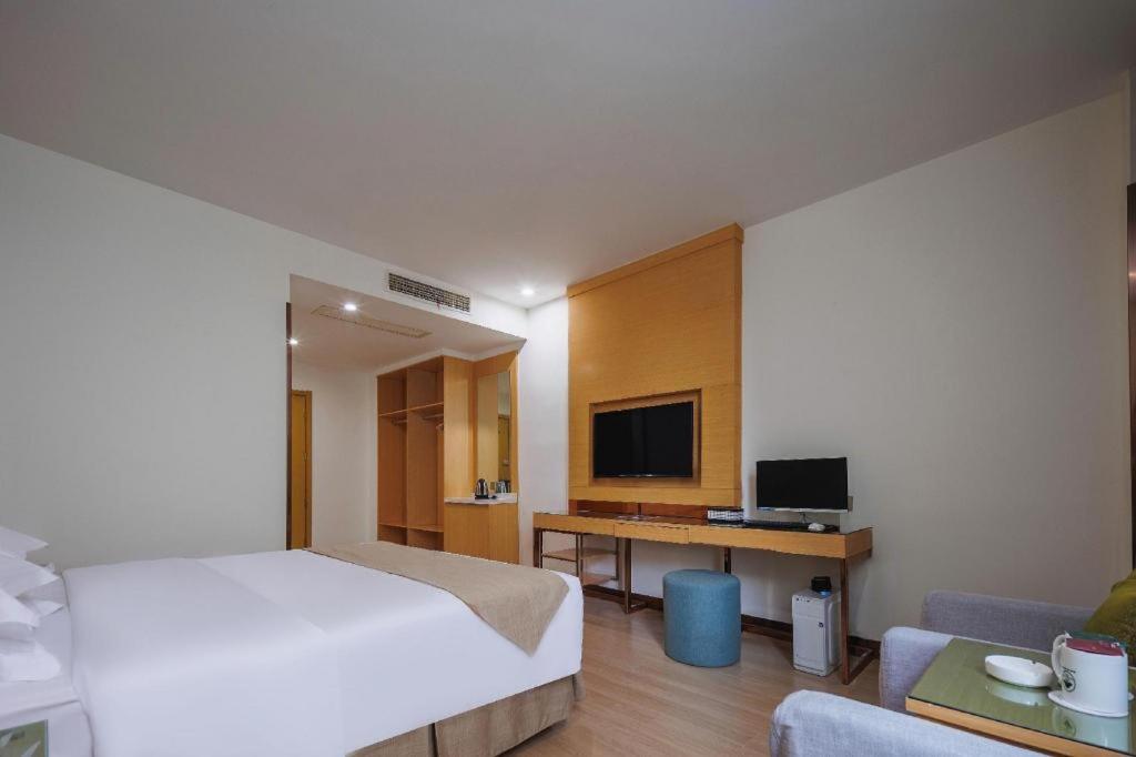 GreenTree Inn Hefei Feidong County High Speed Rail Station Wuyue Plaza Express Hotel 21/50