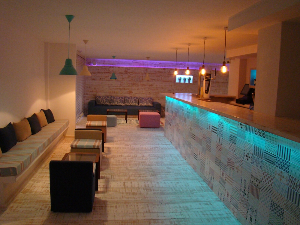 Fleming 50 - Adults Only 10/40