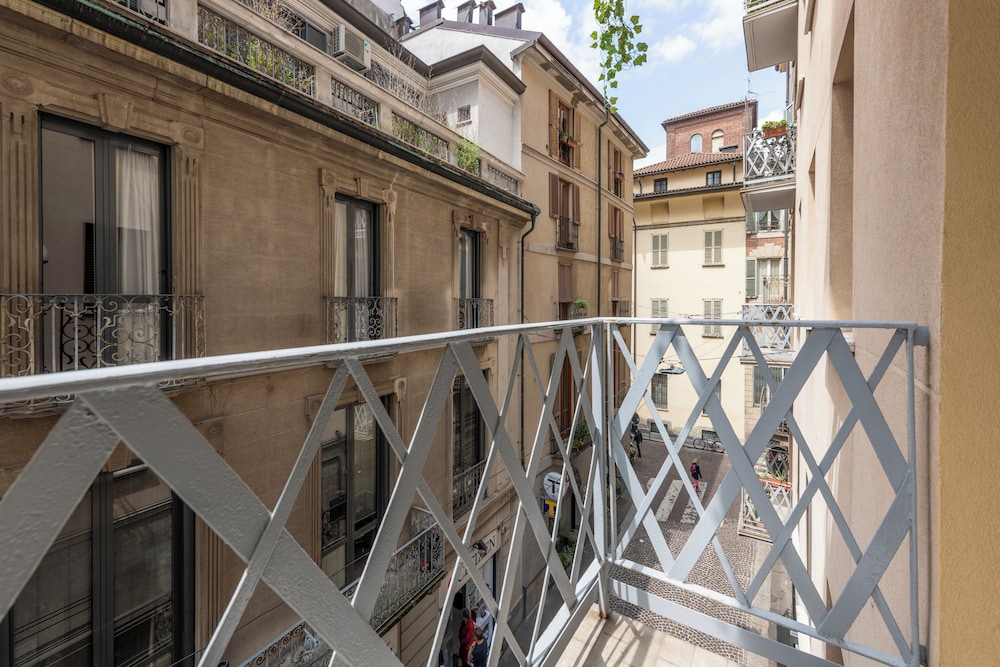 Milan Royal Suites Duomo 1/16