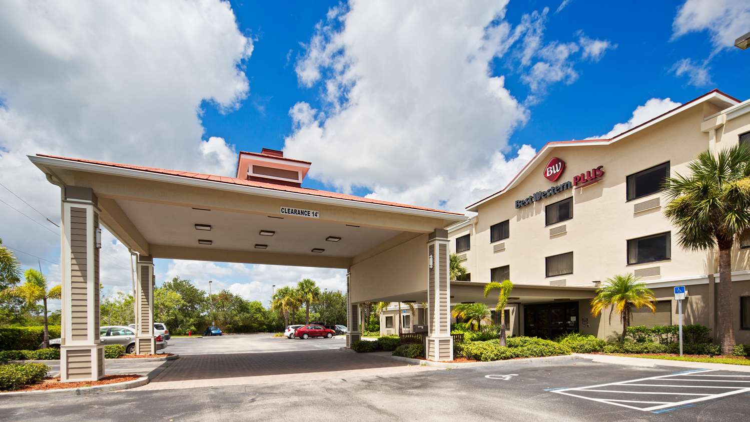 Best Western Plus Sebastian Hotel & Suites 29/30