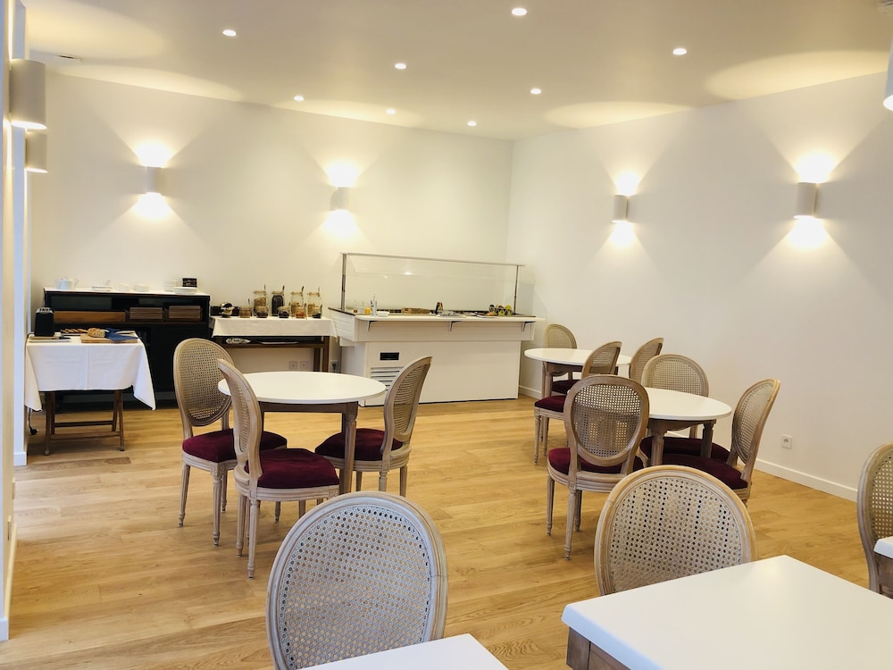 restaurant-cafeteria