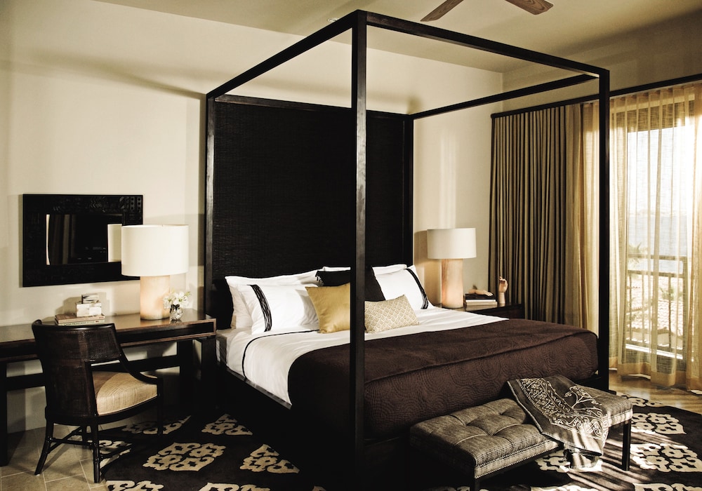 Hacienda Beach Club And Residences 11/50