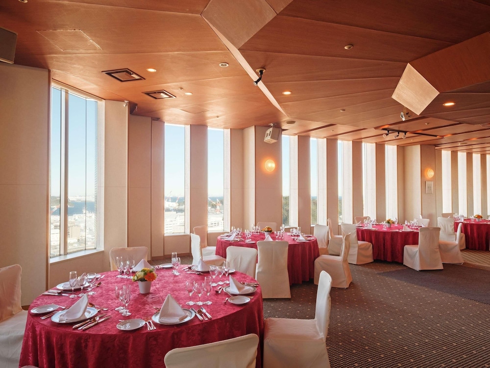 MERCURE YOKOSUKA 55/70