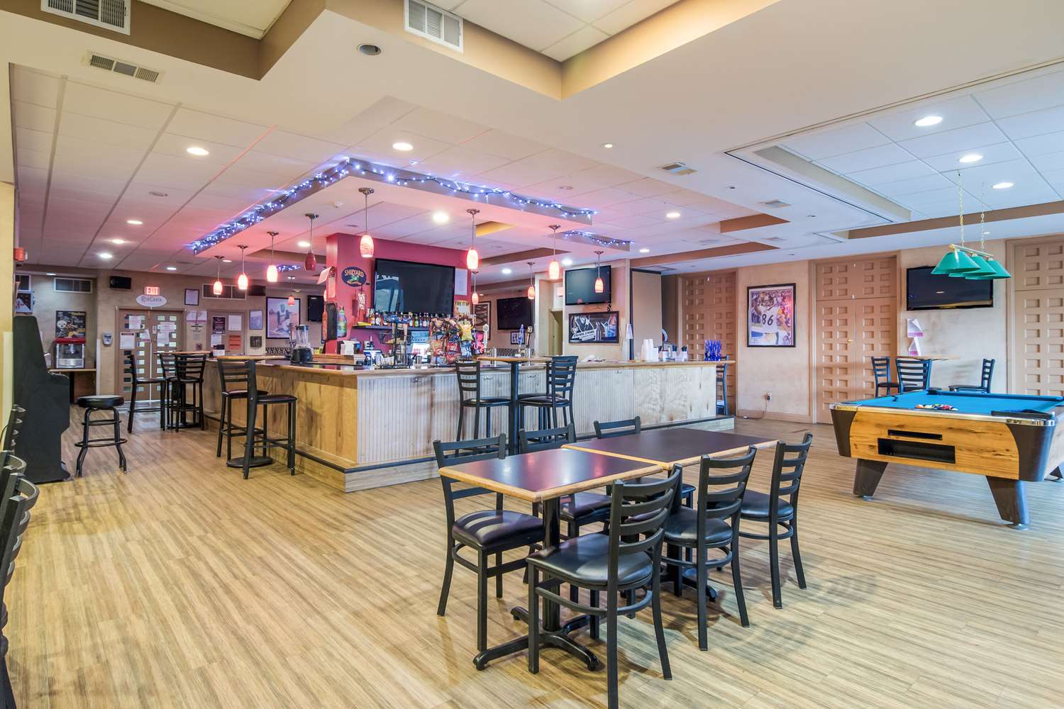 restaurant cafeteria