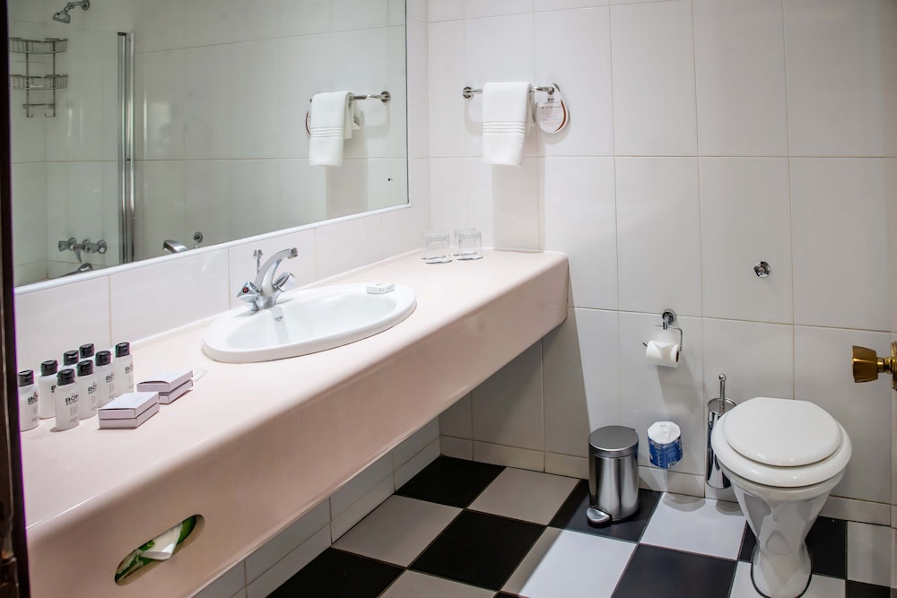 Bon Hotel Bloemfontein Central 57/60