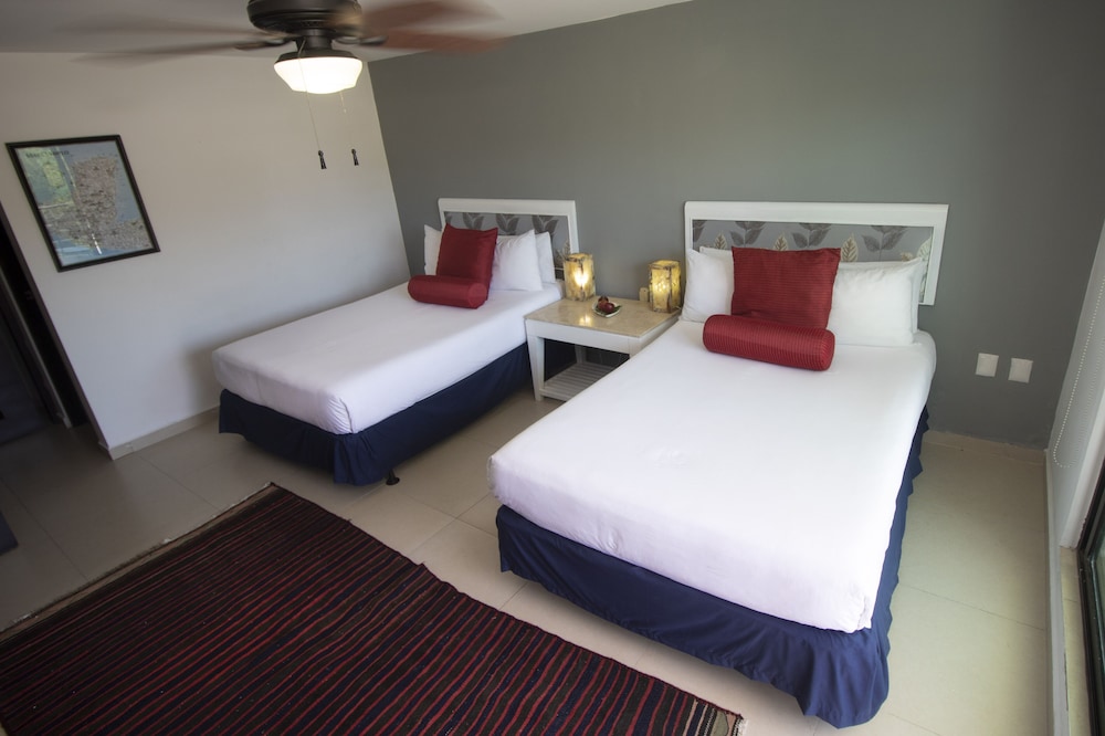 MARAZUL HOTEL BOUTIQUE 11/54